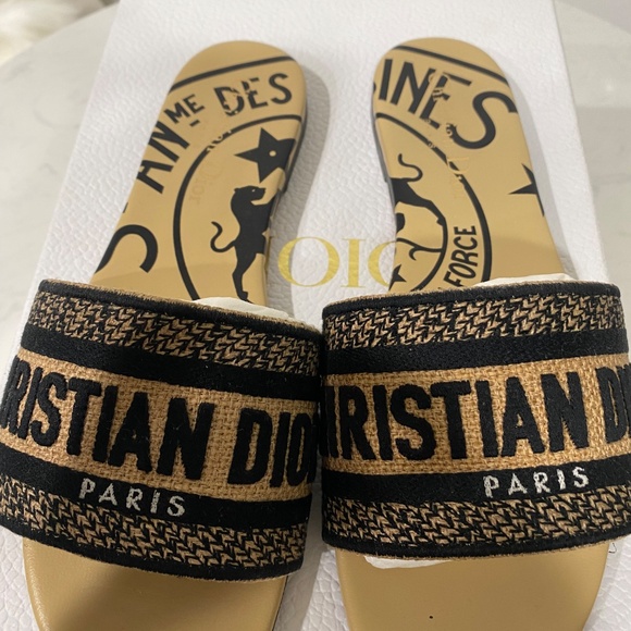 Dior Dway Slides - Picture 2 of 4